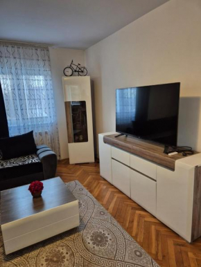17 OKTOBRA M Apartmant